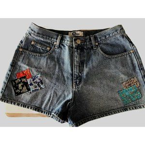 Vintage Mom High waisted jean shorts w patches siz